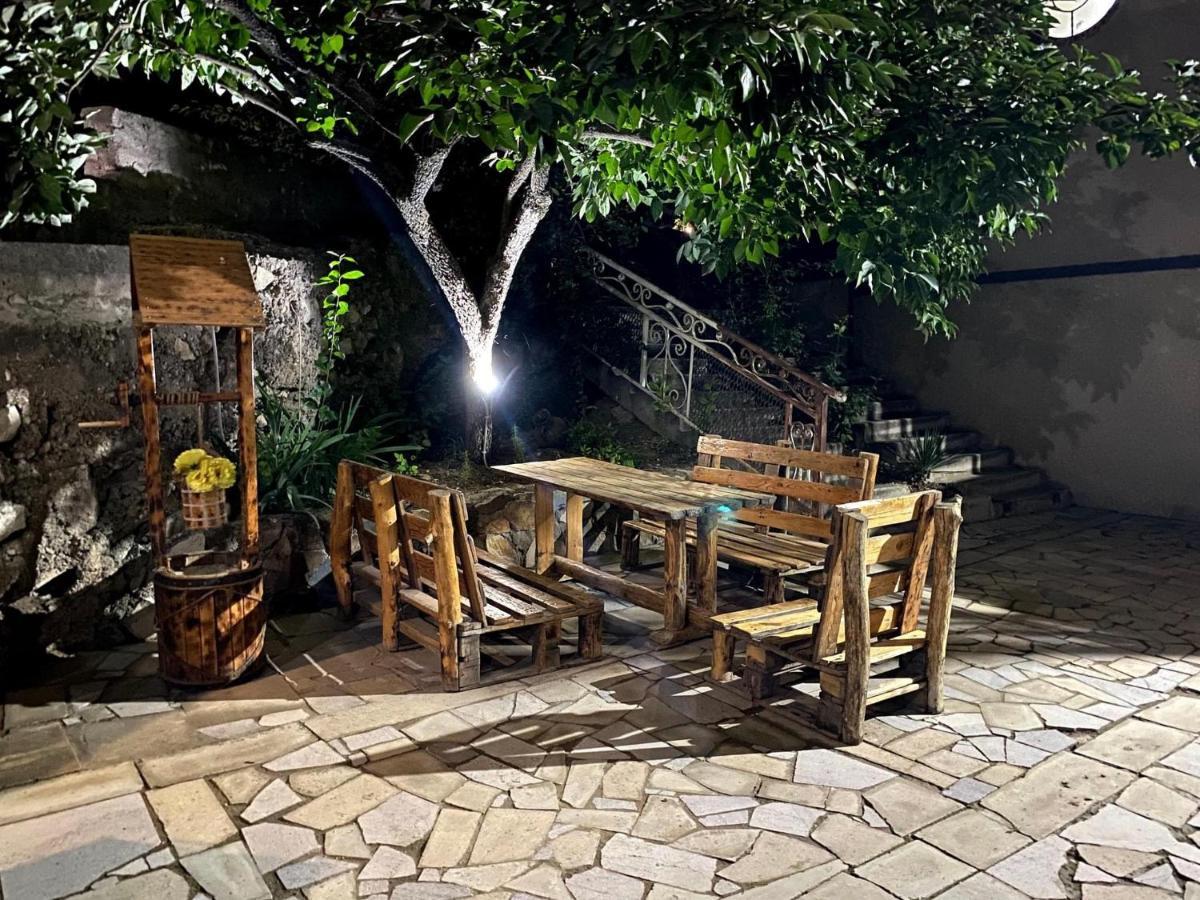 Elegaya Guest House Ijevan Luaran gambar